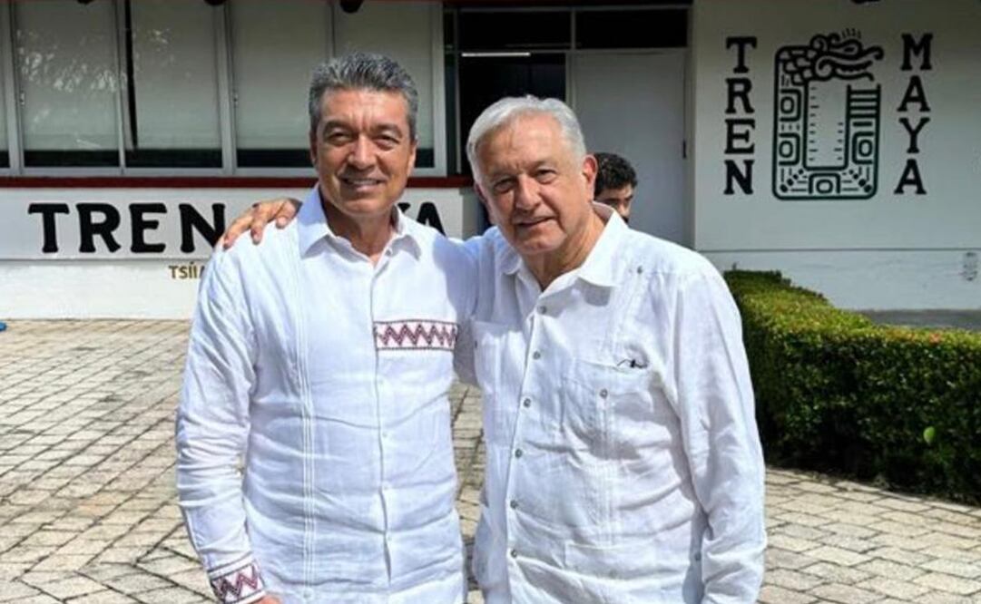 Presidente Andrés Manuel López Obrador, acompañado de Rutilio Escandón, en la supervisión del primer tramo del Tren Maya en Palenque, Chiapas. Foto: Twitter @RutilioEscandon