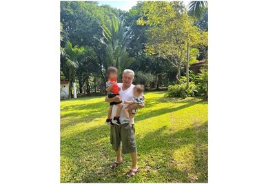 Familiares, “corcholatas” y políticos felicitan a AMLO en su cumpleaños 69