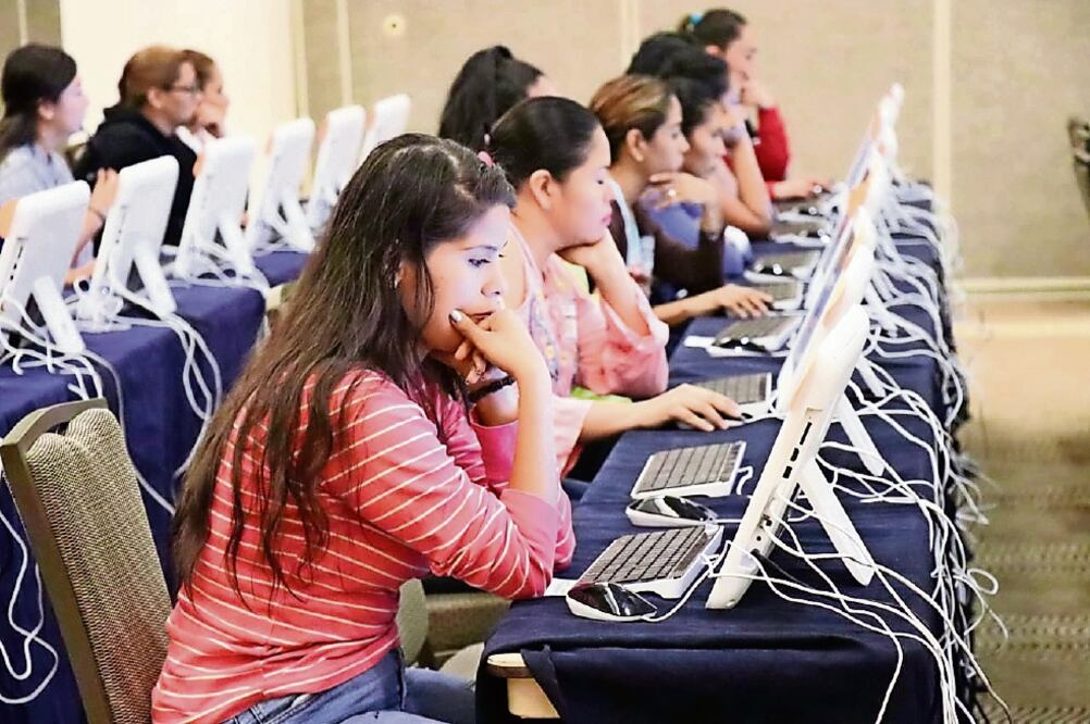 Con su voluntad y compromiso, los maestros guerrerenses contribuyeron a que el proceso de evaluación se realizara en paz, destacó el titular de la SEG 