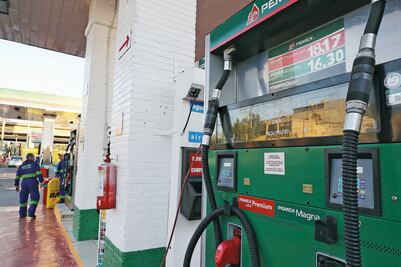 Sin TLCAN, combustibles subirán más, prevé experto