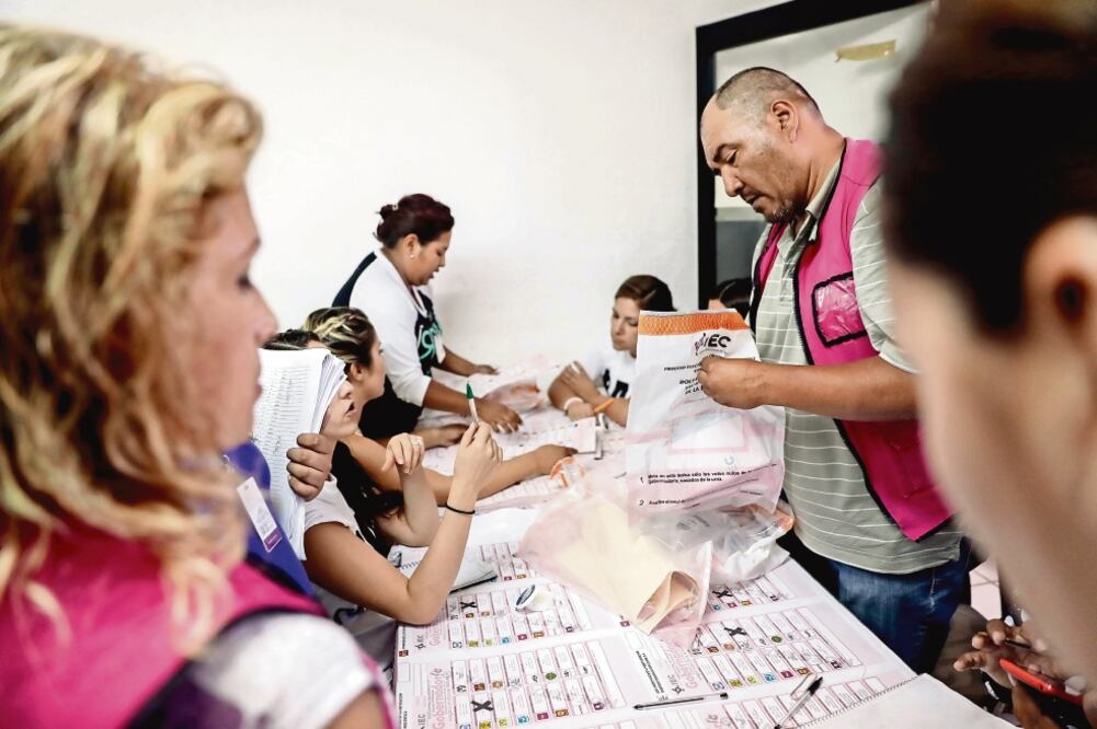 El IEEM indicó que el costo de impresión de cada boleta fue de un peso con 42 centavos; se ordenaron 11 millones 592 mil papeletas (ARCHIVO EL UNIVERSAL)