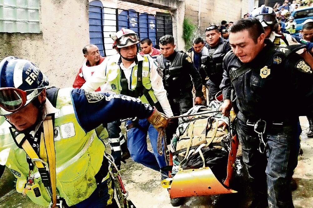 Para evitar accidentes de este tipo, la delegación recomienda a los habitantes de esta zona evitar caminar o circular en las inmediaciones de las barrancas (ESPECIAL)