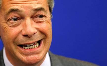 Farage dice que echará de menos los abucheos en Parlamento europeo 