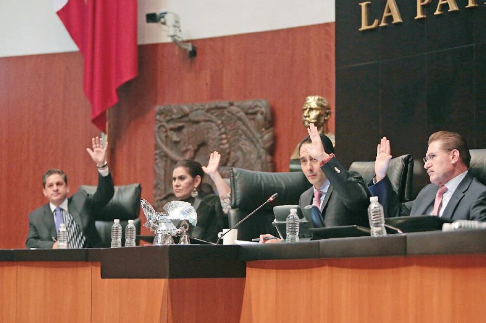 Integrantes de la Mesa Directiva dan su aval al punto de acuerdo que presentó el legislador panista Ernesto Cordero, sobre el conflicto en Siria (ESPECIAL)