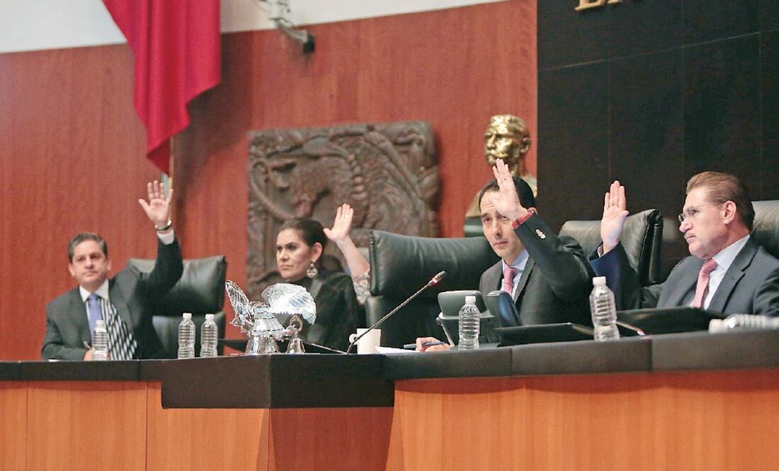 Integrantes de la Mesa Directiva dan su aval al punto de acuerdo que presentó el legislador panista Ernesto Cordero, sobre el conflicto en Siria (ESPECIAL)