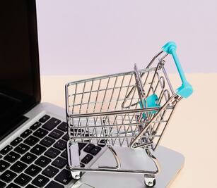 Guía de compras: los sérums más efectivos para tus pestañas