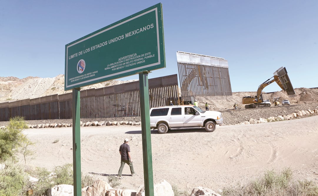 La construcción de la valla metálica es apoyada por el grupo paramilitar de derecha Patriotas Constitucionales Juárez en su portal de internet. Unidos, que tiene antecedentes por la detención ilegal de migrantes / Foto: CHRISTIAN TORRES