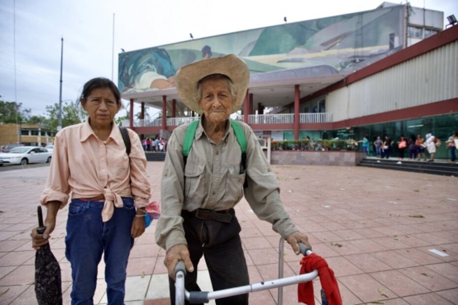 "Los candidatos fueron a buscar el voto y no han vuelto a ir", dicen damnificados por Grace en Poza Rica