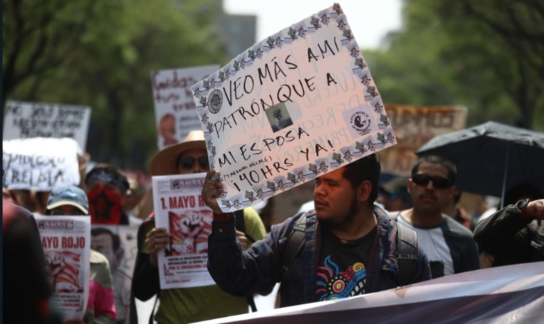 Colectivos de trabajadores se suman a la jornada de movilizaciones por el Día del Trabajo, el jueves 1 de mayo de 2025; comparten exigencia de reforma sobre 40 horas laborales. Foto: Gabriel Pano/EL UNIVERSAL