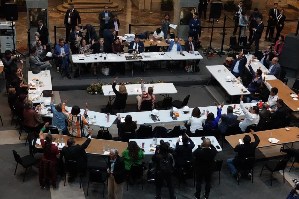 Sesión del Senado en la que Morena avaló una cascada de reformas. Foto: Cuartoscuro
