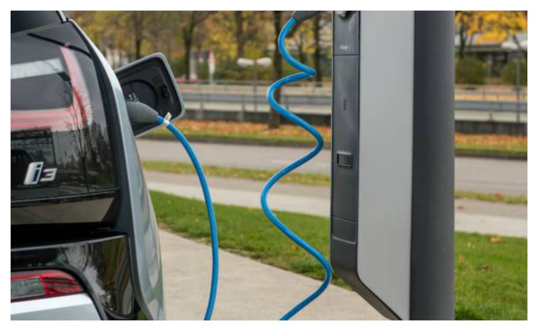 BMW desea ampliar su red de recarga en el DF