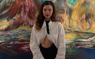 Carla Adell deja atrás la fragilidad y se convierte en la manzana de la discordia en “Noches solitarias”