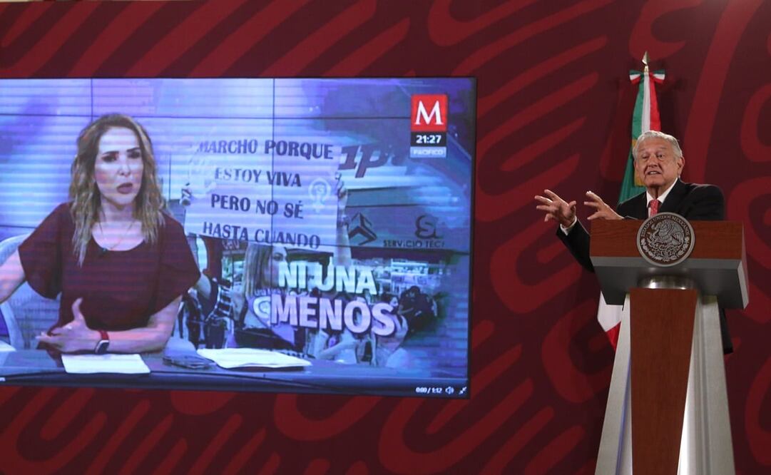 López Obrador exhibió a la periodista por informar de una "ciudad amurallada" tras la marcha por el Día de la Mujer. Foto: Carlos Mejía / EL UNIVERSAL