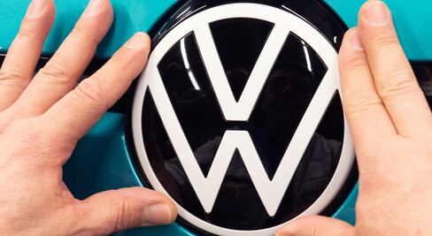 Volkswagen podría enfrentar problemas legales por bromear con su cambio de nombre 