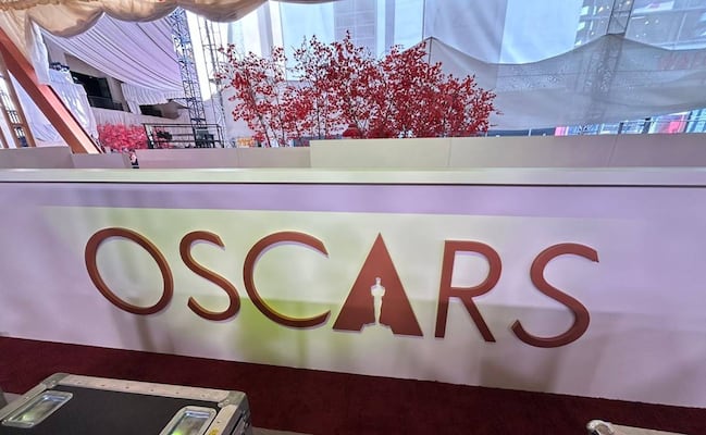 Gala del Oscar se tiñe de ocre y morado