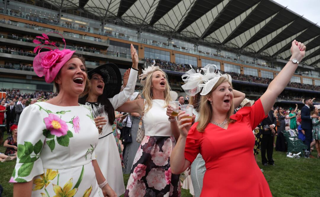 Al evento asistió la clase alta de la realeza británica para lucir las creaciones más estrafalarias. Foto: AFP