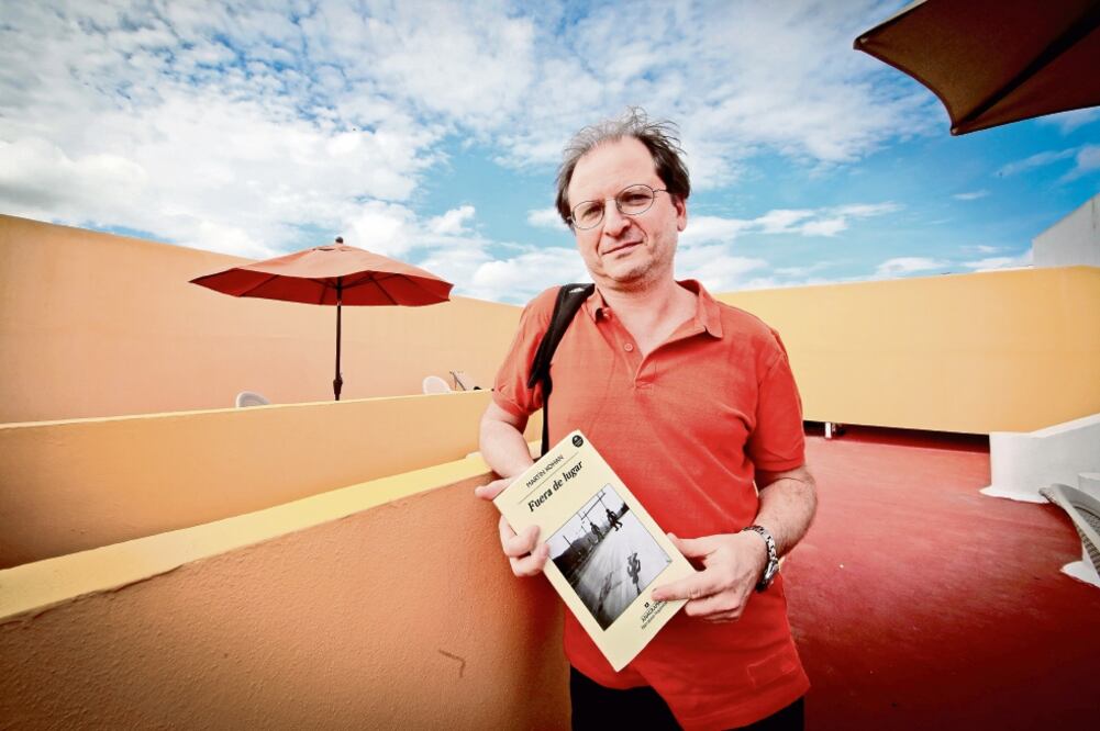 El libro 'Fuera de lugar' ha sido publicado por Anagrama (VÍCTOR PICHARDO. EL UNIVERSAL)