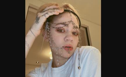 Grimes, novia de Elon Musk, "disfruta" tener Covid-19