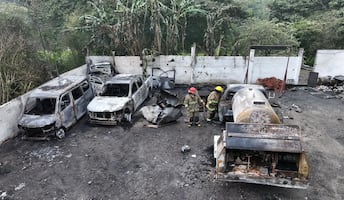 Explosión en gasera de Tabasco; deja 14 vehículos dañados y dos lesionados