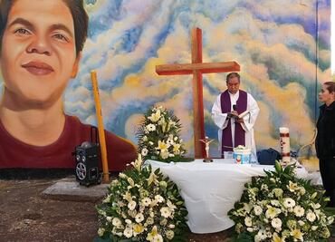 Develan y bendicen mural en honor a las víctimas de la masacre en Salvatierra, Guanajuato