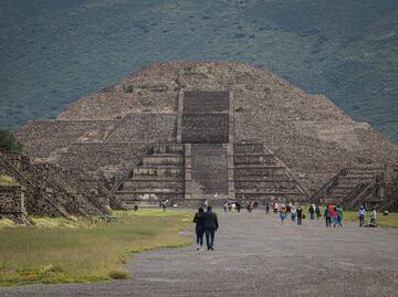 Turismo suma un ingreso de 2.7 mil mdd en abril, señala Inegi