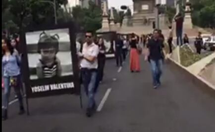 Marcha por Guardería ABC sale del Ángel de la Independencia
