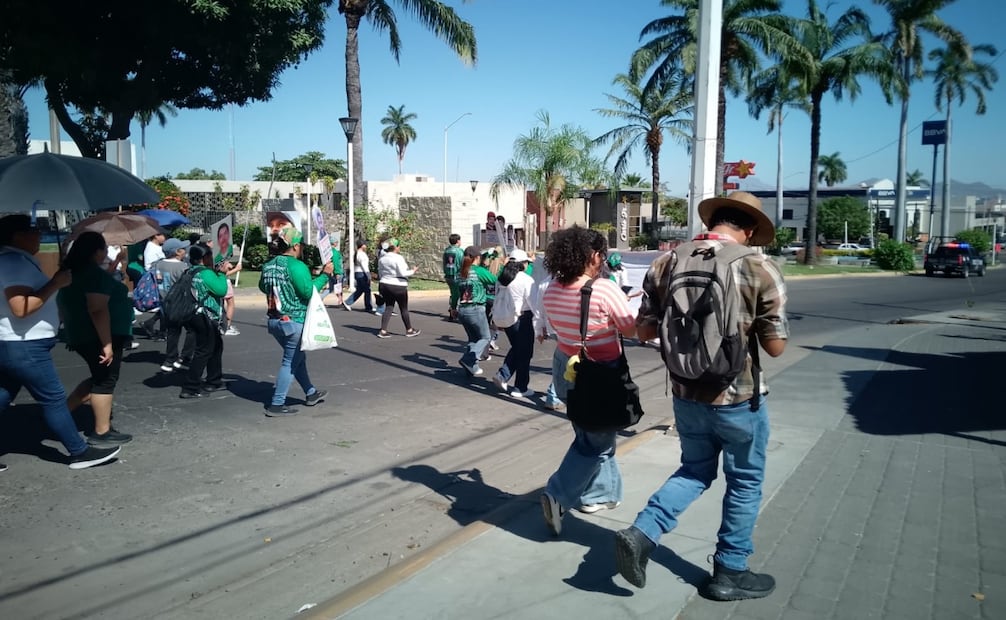 Madres buscadoras marchan en Día de las Madres. Foto: Especial
