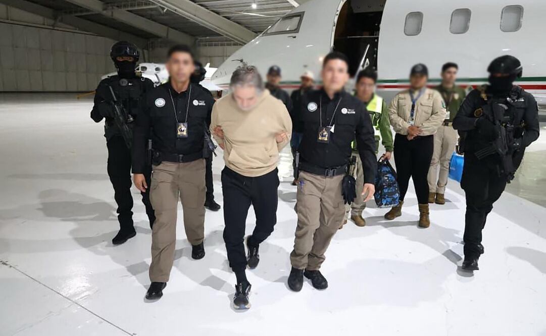 Hernán Bermúdez, presunto líder de "La Barredora", llega a Toluca para ser trasladado al Altiplano este jueves 18 de septiembre de 2025. Foto: Especial