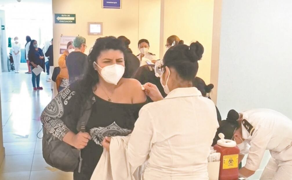 Médica vacunada vio morir a casi toda una familia en una jornada