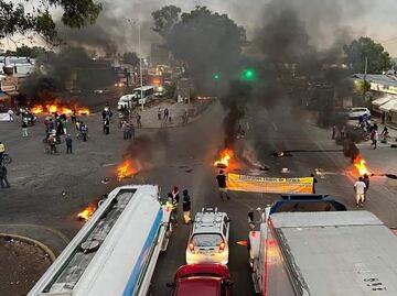 Bloquean carretera Texcoco-Lechería en protesta por plan de AMLO para el ex lago de Texcoco