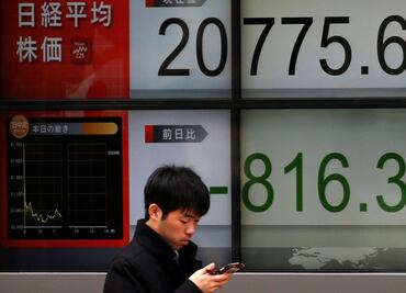 Mercados asiáticos caen por guerra comercial China-EU; índice Nikkei de Japón se desploma más de 5%