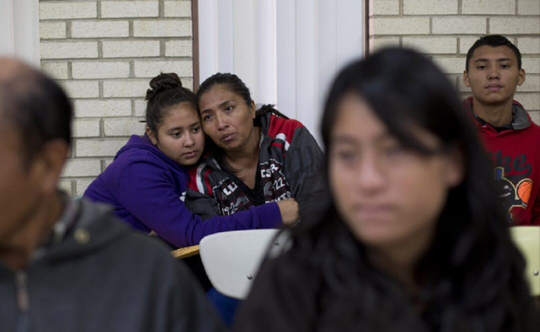 U.S. Customs and Border Protection says apprehensions of unaccompanied children mostly from Central America totaled 17,370 in October-December. (Photo: AP)