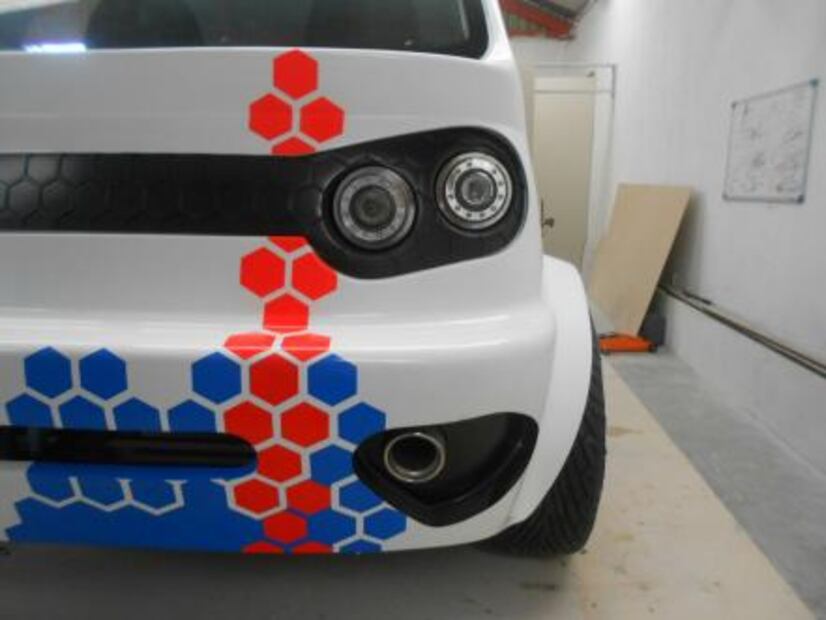 Mexicano crea auto eléctrico