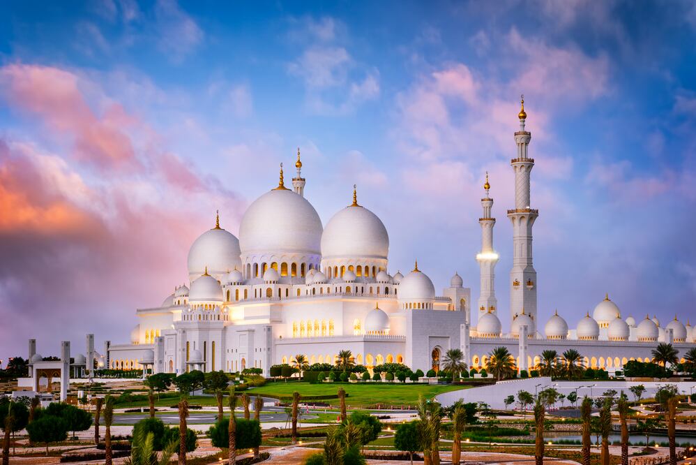 La Mezquita Sheikh Zayed tardó 12 años en ser construida. (Foto: iStock)