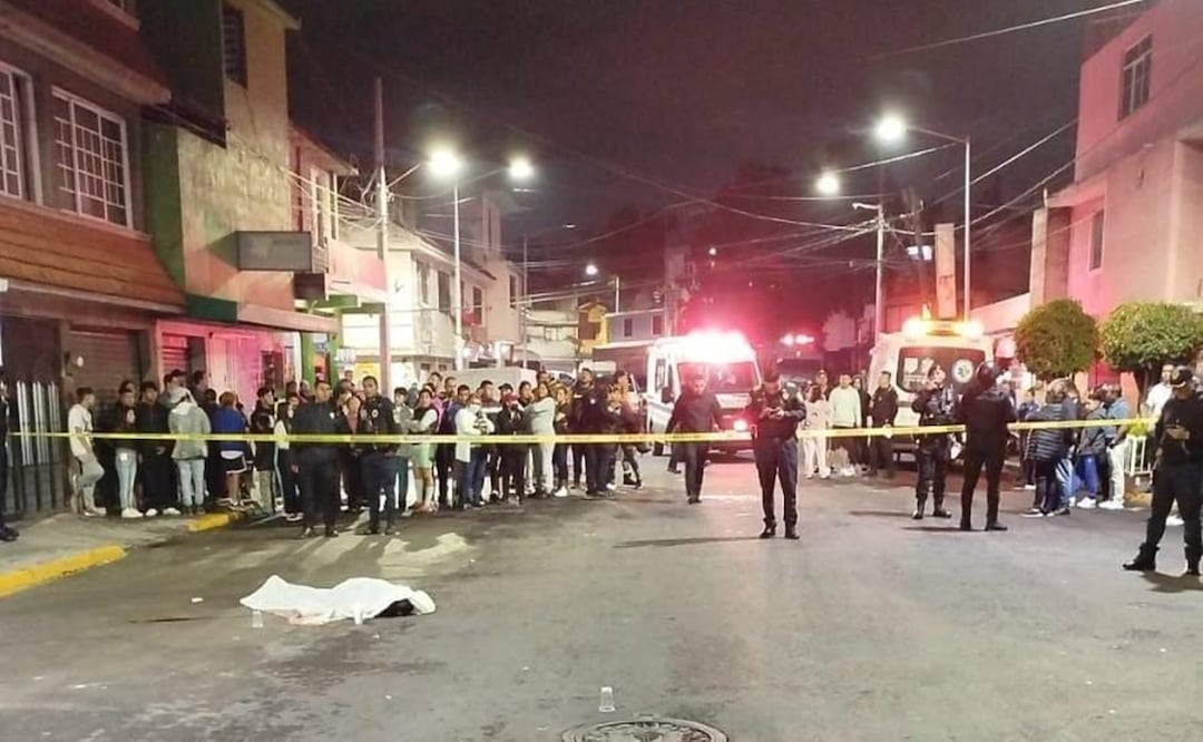 Balacera en Iztapalapa deja un muerto y una herida; SSC investiga a responsables en motocicleta. Foto: Juan Carlos Williams