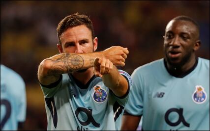 Layún anota en goleada del Porto