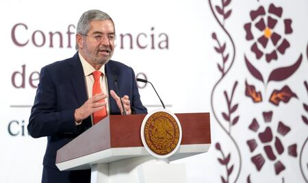 En esto consiste el convenio México-EU, ante propuesta de 5% de impuesto a envío de remesas; la medida resultaría discriminatoria