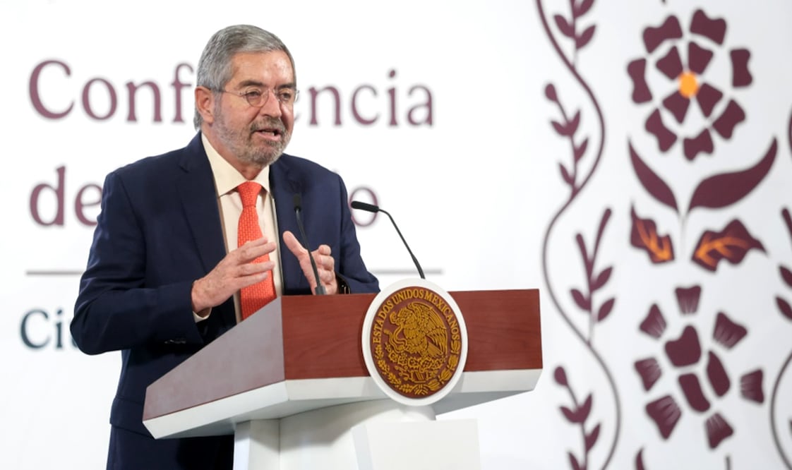 Juan Ramón de la Fuente, titular de la Secretaría de Relaciones Exteriores (SRE), durante la mañanera del 16 de mayo de 2025. Foto: Axel Sánchez/EL UNIVERSAL