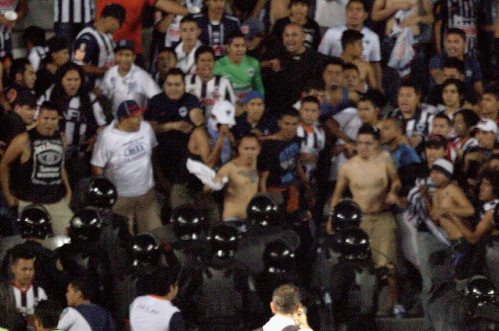 Sólo a dos personas se les imputaron cargos por los delitos de daño en propiedad ajena y violencia en espectáculos deportivos (IMAGO7)