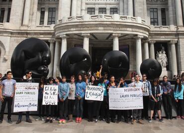 Bailarines de CND protestan en Bellas Artes
