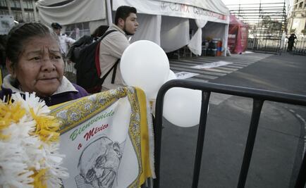 Trasladan en camiones de RTP a quienes recibirán al Papa en aeropuerto