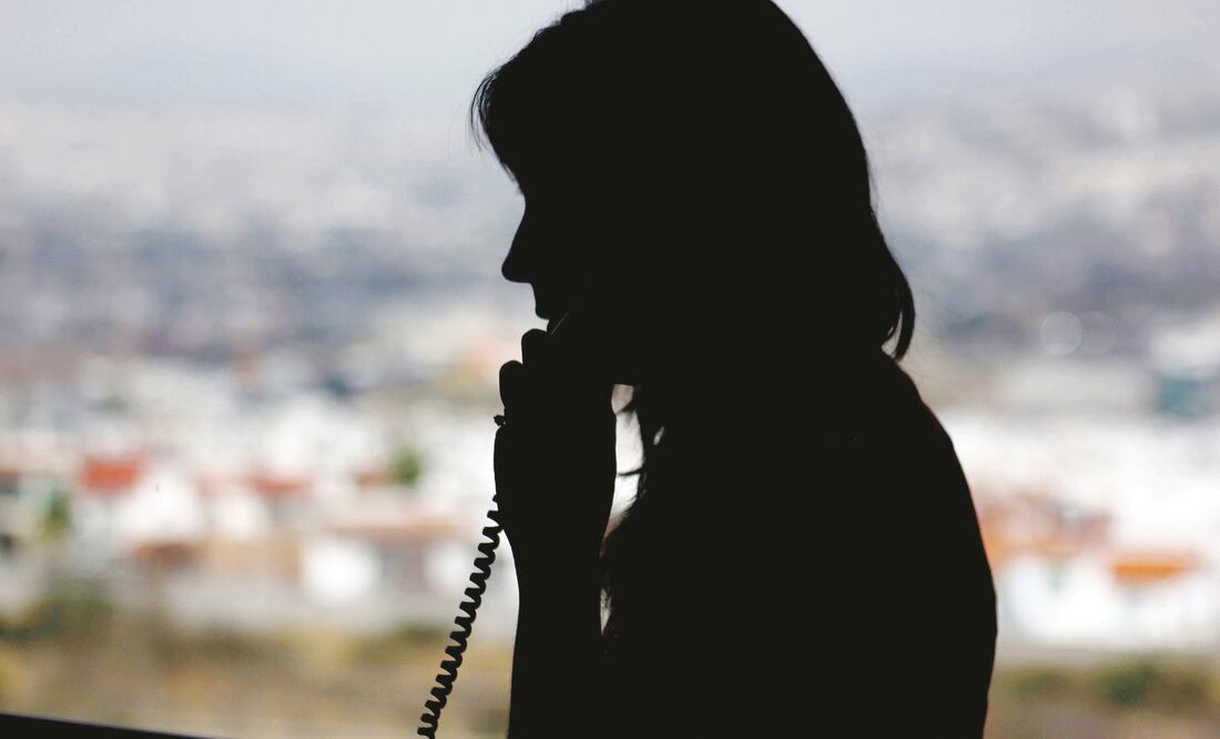 Especialistas sugieren que bajo ninguna circunstancia se proporcione información confidencial mediante una llamada telefónica, ni digitándola en el teclado del celular. Foto: Especial