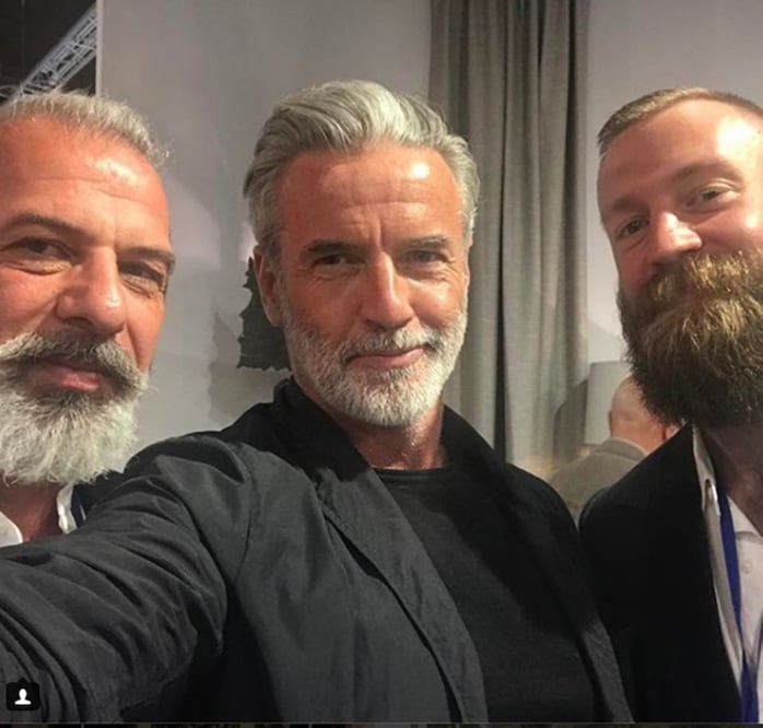 Las canas se han convertido en un plus, tanto en hombres como mujeres, como símbolo de sexytud. (Crédito: Instagram trpescod )