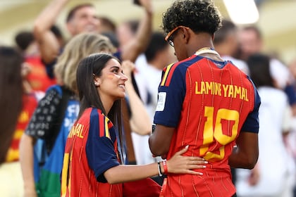 ¿Lamine Yamal ignoró a su novia? El video viral tras ganar el Mundial que desató una ola de críticas