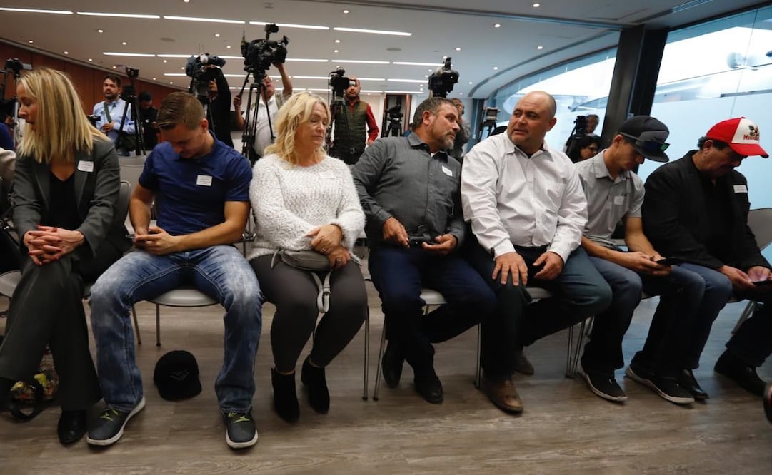 Los hermanos LeBarón y varios de sus hijos asistieron este martes al Senado de la República. Foto: Berenice Fregoso / EL UNIVERSAL