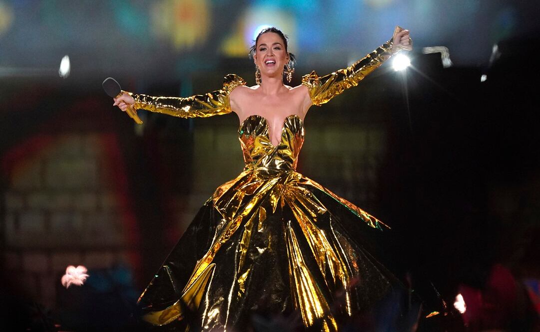 La cantante se robó la noche con su impresionante actuación.   Foto: AP