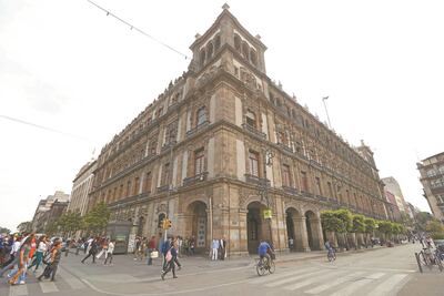 Desierta, licitación para uniformes