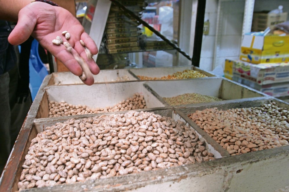 El frijol se encareció más en la Ciudad de México y Guadalajara, de acuerdo con el Inegi. Foto: Archivo | El Universal