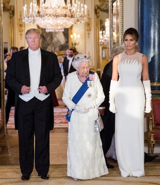 Melania Trump apuesta por el blanco en la cena de Estado en Buckingham