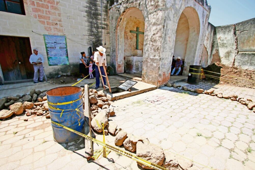 Un grupo de vecinos asegura que existen vestigios arqueológicos en el predio de construcción del mercado en Totolapan. (ARCHIVO EL UNIVERSAL)